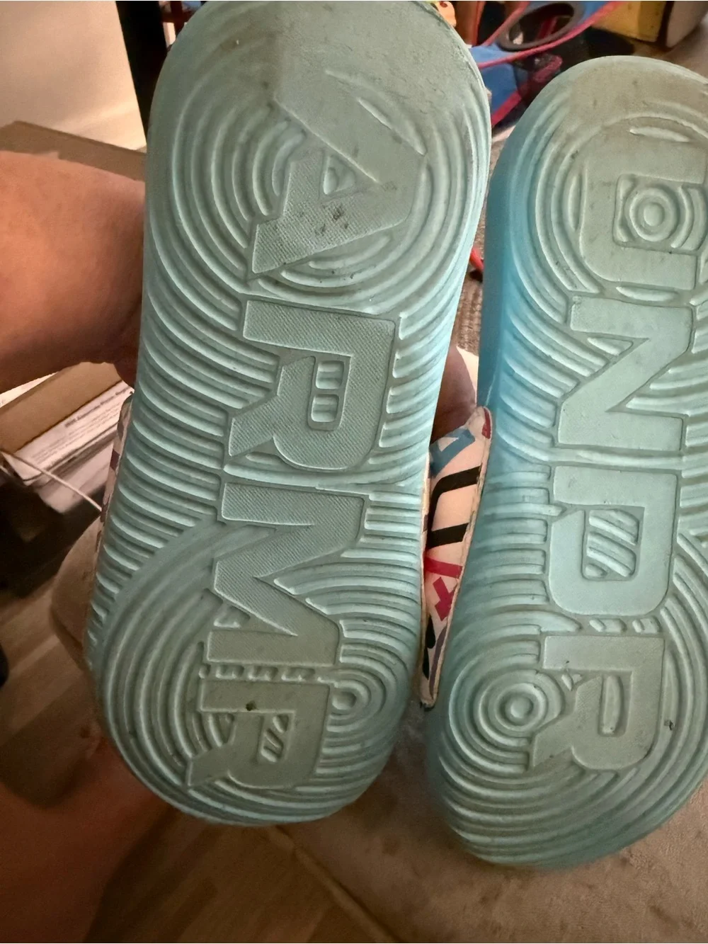 UNDER ARMOUR KIDS  GRAPHIC SLIDES BLUE SIZE 4y